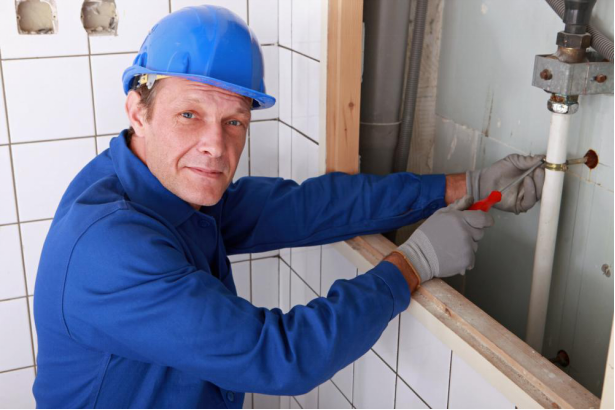 Common Signs of Identifying Hidden Leaks in Your Homes